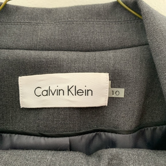 2-piece women’s Blazer set - Picture 3 of 4